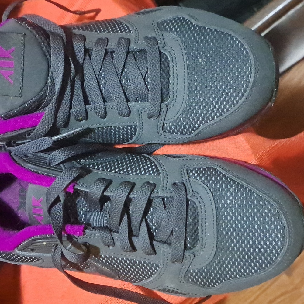 ☮️ NIKE Air Max-Purple running shoes With gel detail funky Vintage 1 Of A Kind
